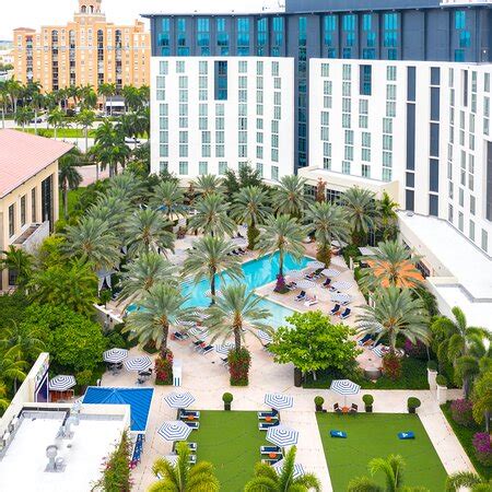 Pet Friendly Hotels in West Palm Beach, FL